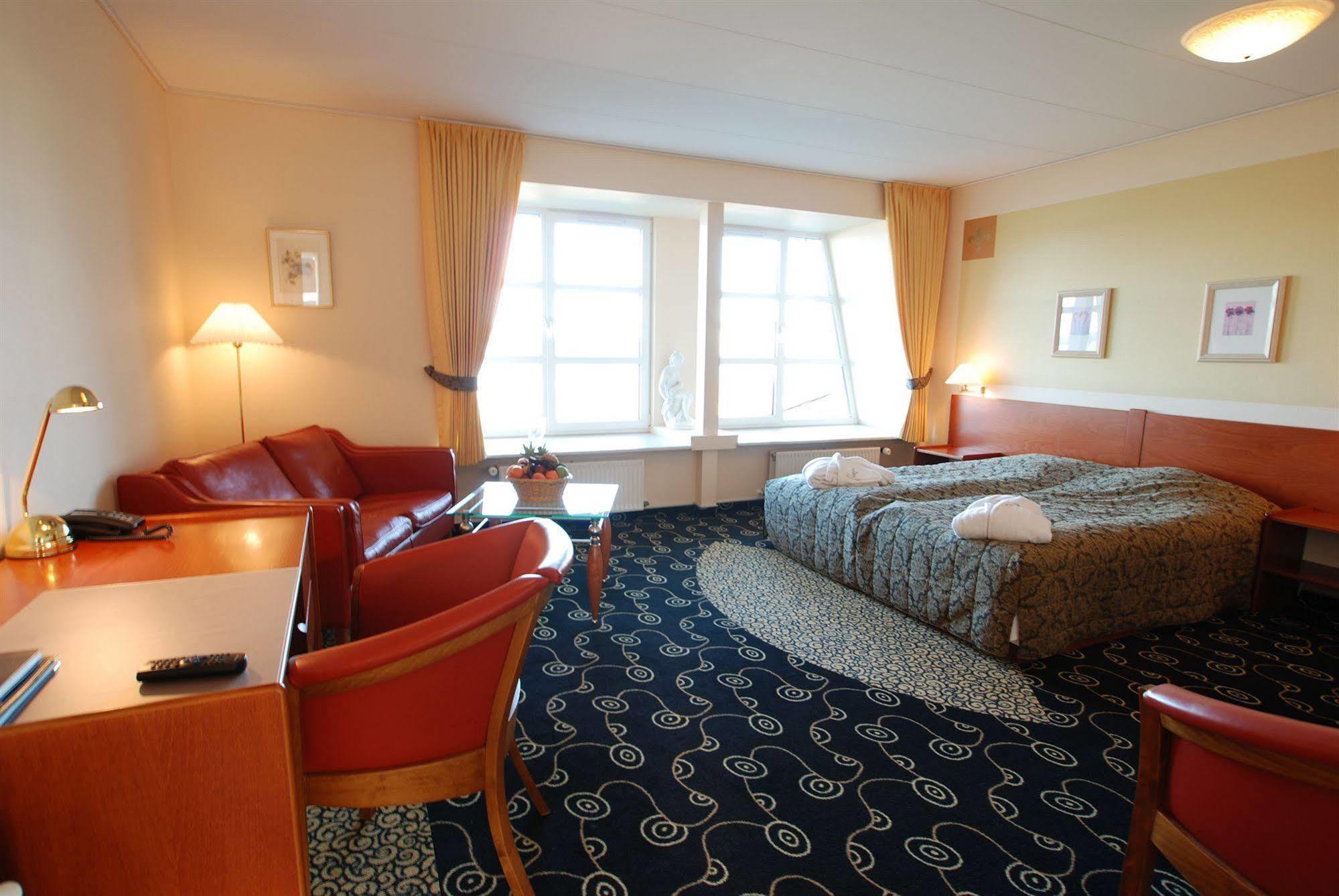 Hotel Pinenhus Glyngore Экстерьер фото